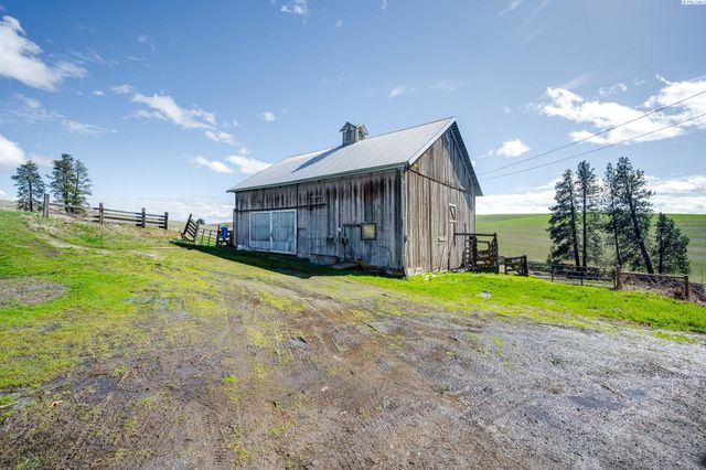 1504 B Howard Rd, Palouse, WA 99161