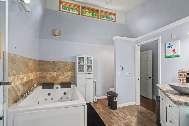 10592 W M Avenue, Oshtemo Twp, MI 49009