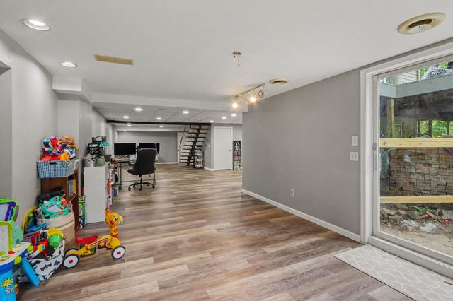 10592 W M Avenue, Oshtemo Twp, MI 49009