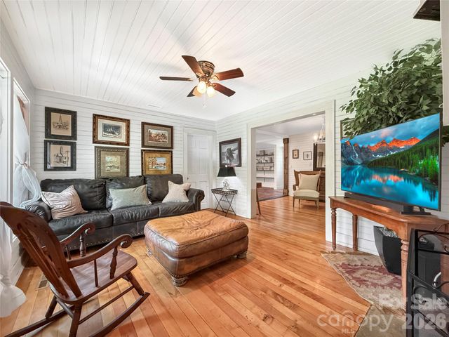 419 Fletcher Branch Road, Vilas, NC 28692