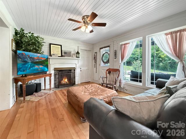 419 Fletcher Branch Road, Vilas, NC 28692
