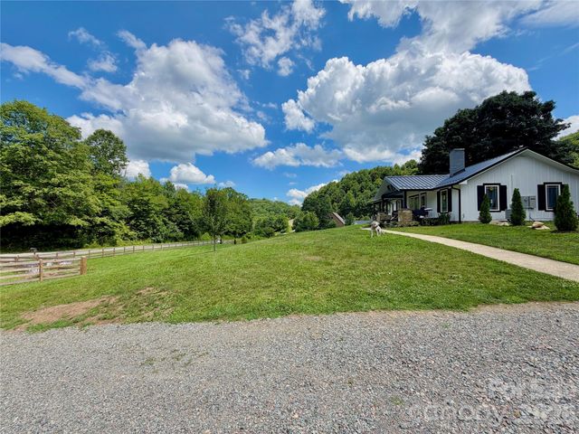 419 Fletcher Branch Road, Vilas, NC 28692