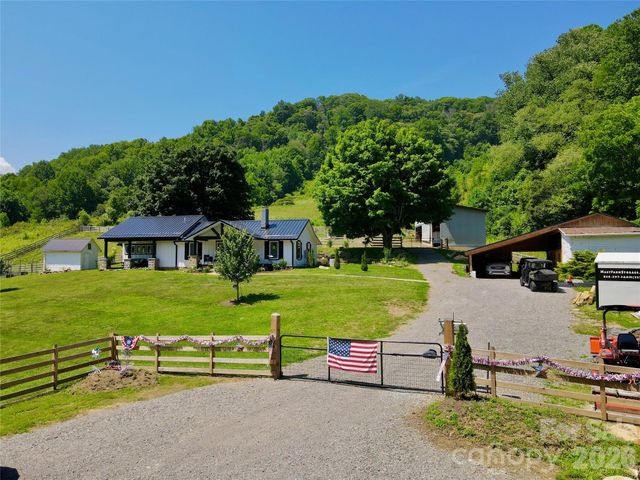 419 Fletcher Branch Road, Vilas, NC 28692