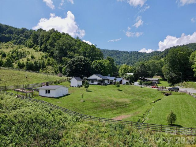 419 Fletcher Branch Road, Vilas, NC 28692