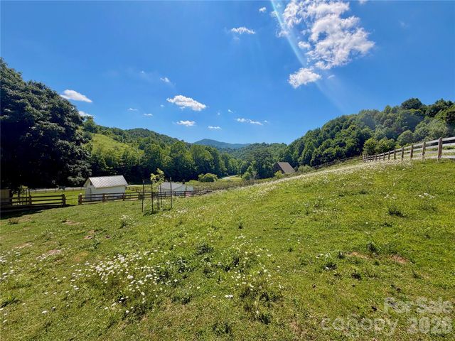 419 Fletcher Branch Road, Vilas, NC 28692