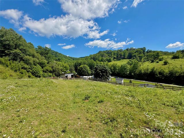 419 Fletcher Branch Road, Vilas, NC 28692