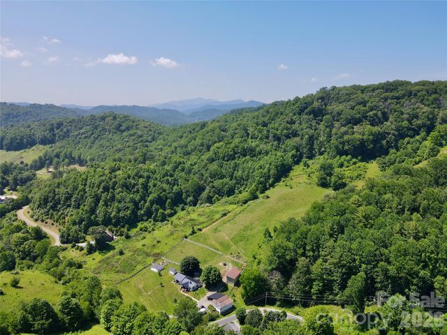419 Fletcher Branch Road, Vilas, NC 28692