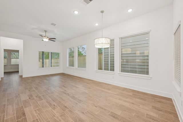 26253 E Outrider Banks Circle, Montgomery, TX 77316