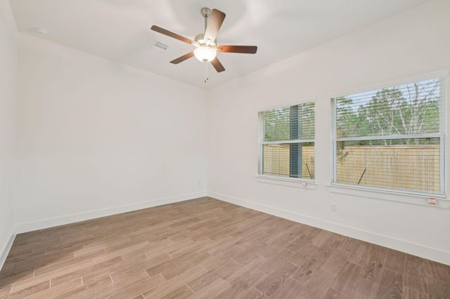 26253 E Outrider Banks Circle, Montgomery, TX 77316