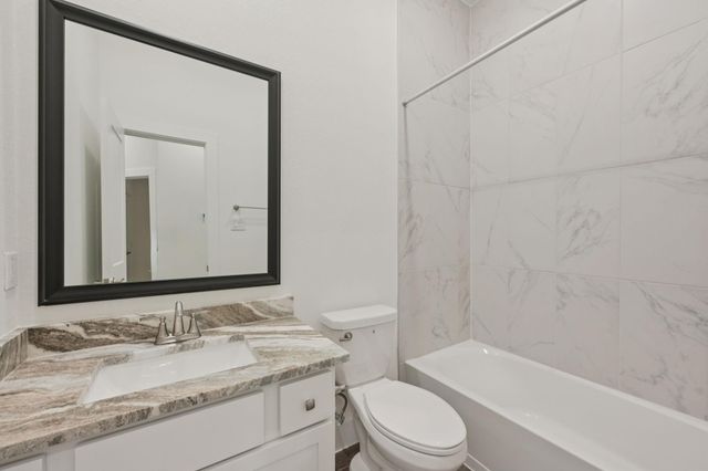 26253 E Outrider Banks Circle, Montgomery, TX 77316