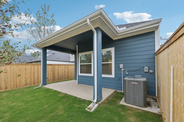 26253 E Outrider Banks Circle, Montgomery, TX 77316