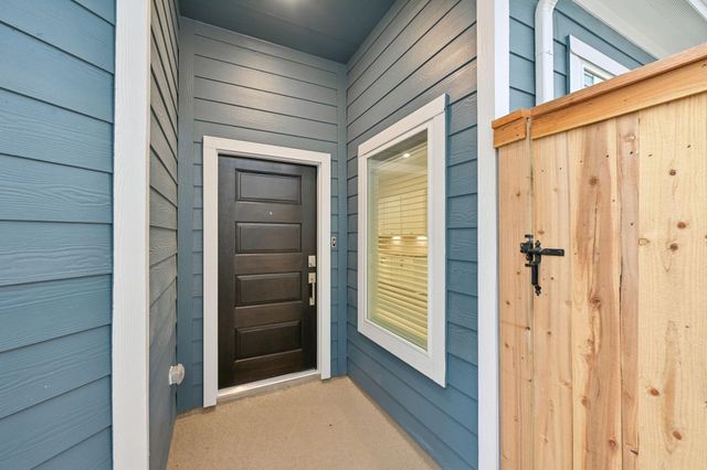 26253 E Outrider Banks Circle, Montgomery, TX 77316