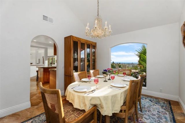 615 Calle Hidalgo, San Clemente, CA 92673