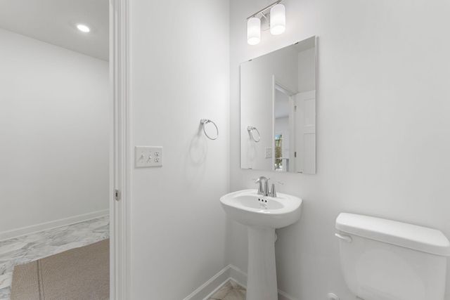 7550 Upper 42nd Street N, Oakdale, MN 55128