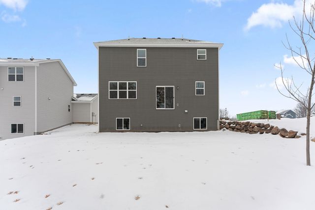 7550 Upper 42nd Street N, Oakdale, MN 55128