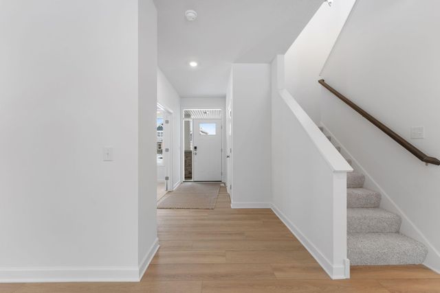 7550 Upper 42nd Street N, Oakdale, MN 55128