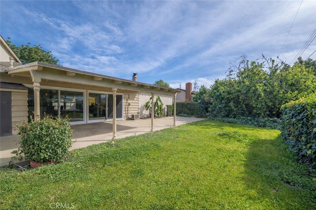 Image 37 of property listing at 1549 N Oaks Court, Ontario, CA 91762