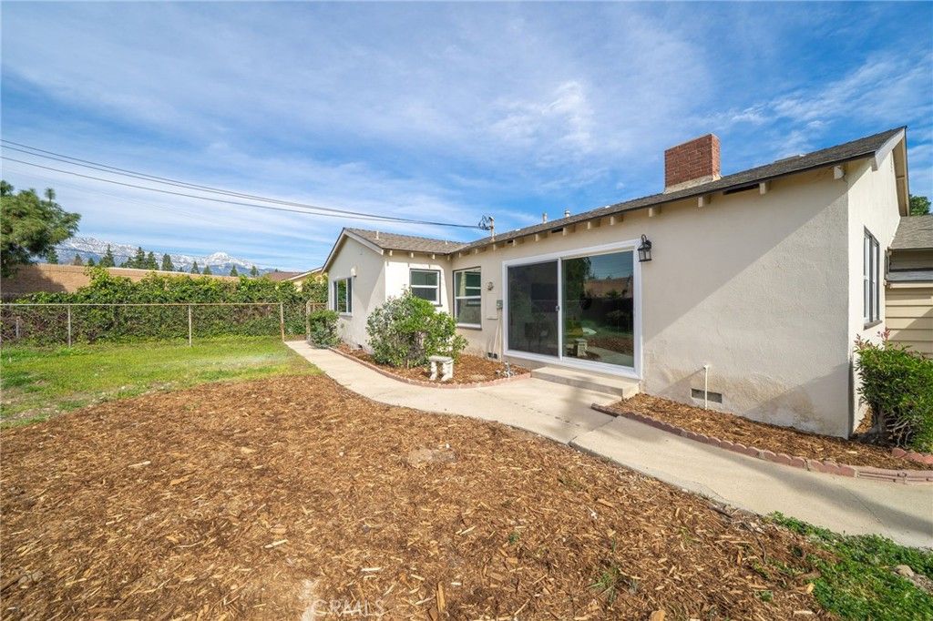 Image 39 of property listing at 1549 N Oaks Court, Ontario, CA 91762