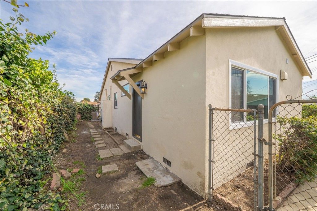 Image 43 of property listing at 1549 N Oaks Court, Ontario, CA 91762