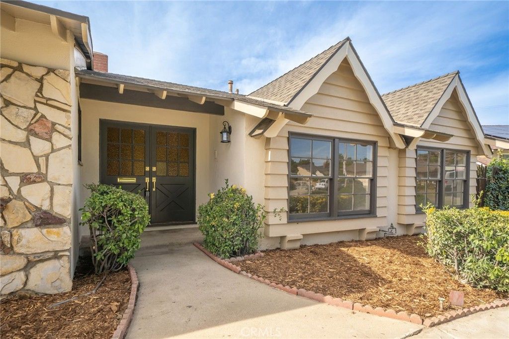 Image 6 of property listing at 1549 N Oaks Court, Ontario, CA 91762