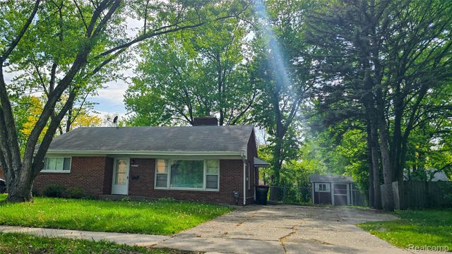 28291 Pierce Street, Southfield, MI 48076