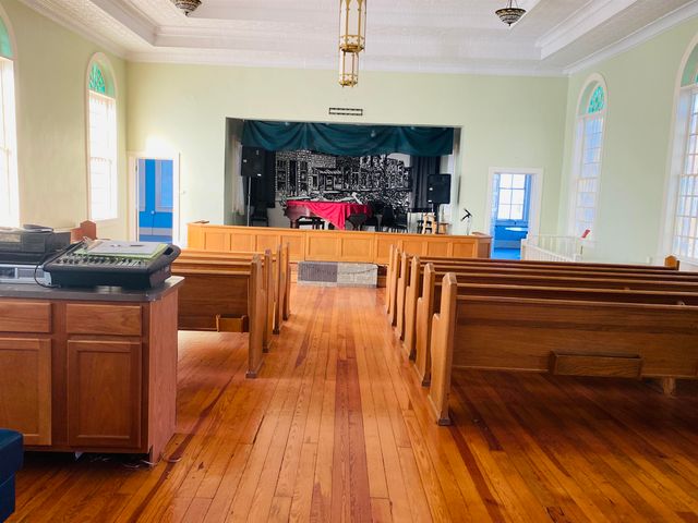 15 W First Street, Calico Rock, AR 72519