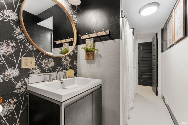 133 N Glenwood Avenue, Bloomington, IN 47408