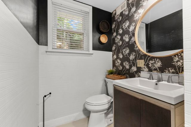 133 N Glenwood Avenue, Bloomington, IN 47408