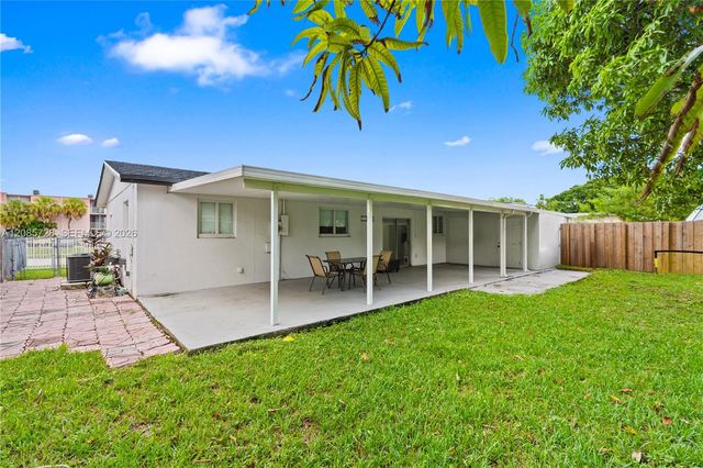 19900 SW 114th Avenue, Miami, FL 33157