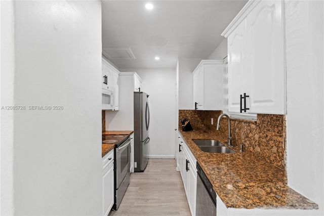 19900 SW 114th Avenue, Miami, FL 33157