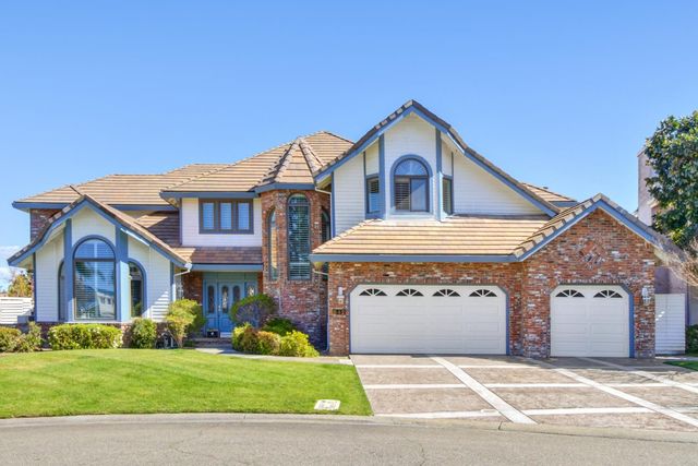 842 Cobble Cove Ln, Sacramento, CA 95831