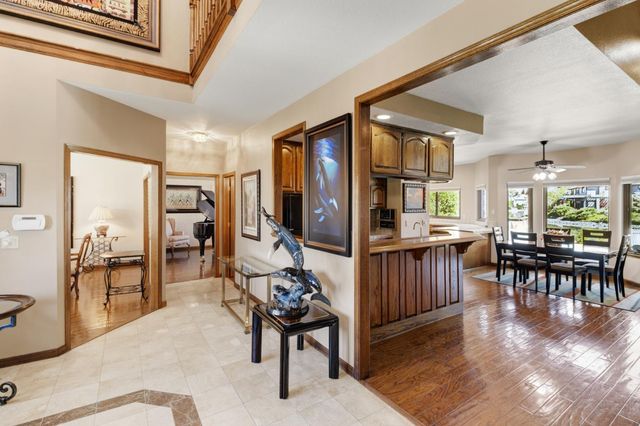 842 Cobble Cove Ln, Sacramento, CA 95831