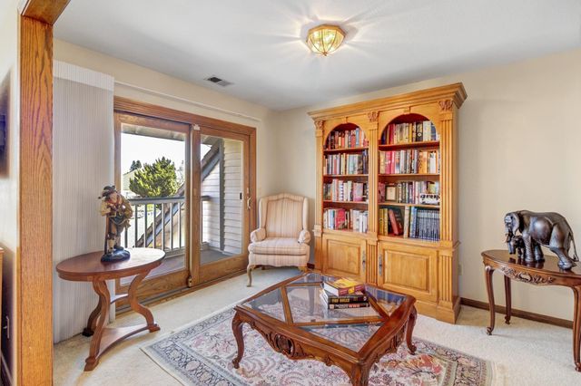 842 Cobble Cove Ln, Sacramento, CA 95831