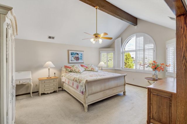 842 Cobble Cove Ln, Sacramento, CA 95831