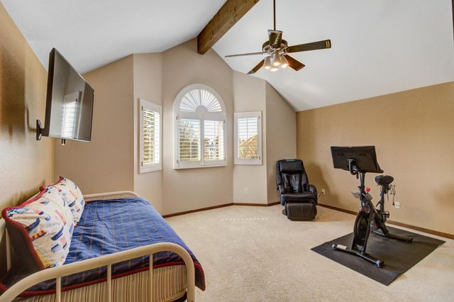 842 Cobble Cove Ln, Sacramento, CA 95831