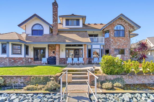 842 Cobble Cove Ln, Sacramento, CA 95831