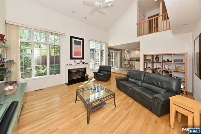 6 Schill Place, Hillsdale, NJ 07642