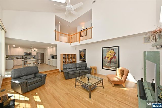 6 Schill Place, Hillsdale, NJ 07642