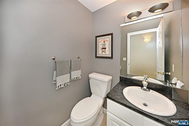 6 Schill Place, Hillsdale, NJ 07642