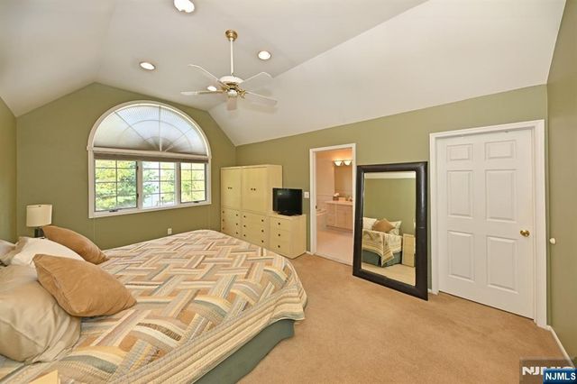 6 Schill Place, Hillsdale, NJ 07642