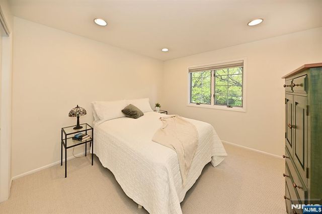 6 Schill Place, Hillsdale, NJ 07642