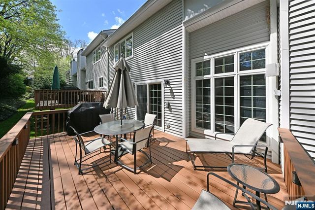 6 Schill Place, Hillsdale, NJ 07642