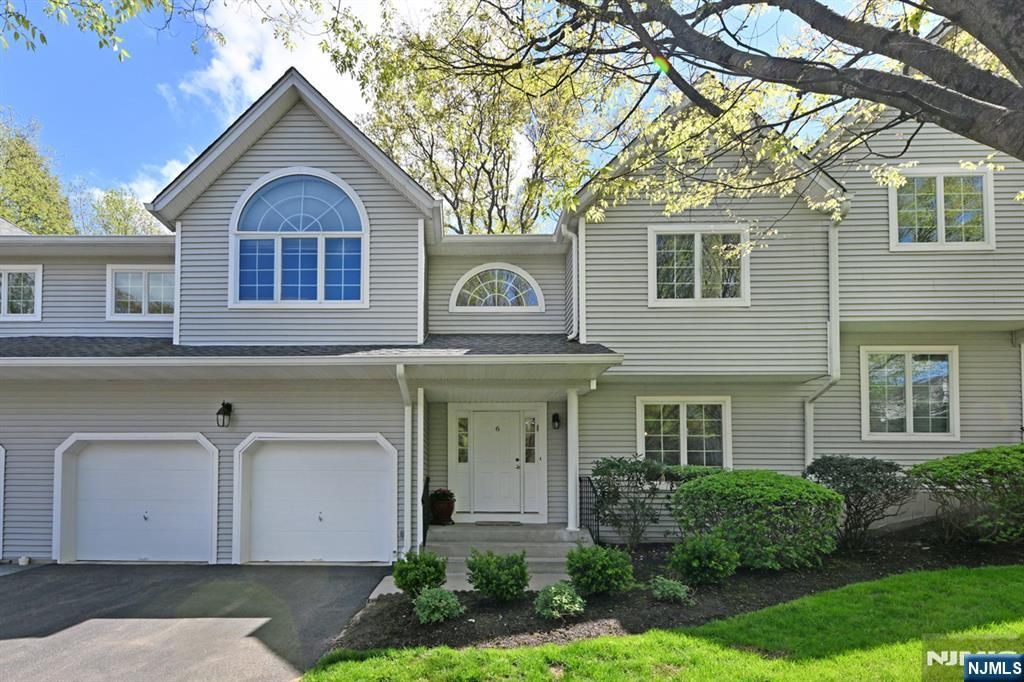 6 Schill Place, Hillsdale, NJ 07642