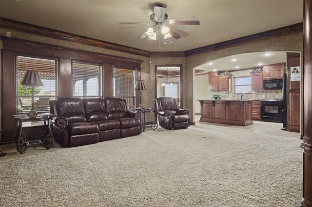14391 N Sandstone Avenue, Skiatook, OK 74070