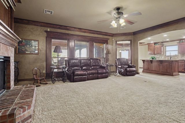 14391 N Sandstone Avenue, Skiatook, OK 74070