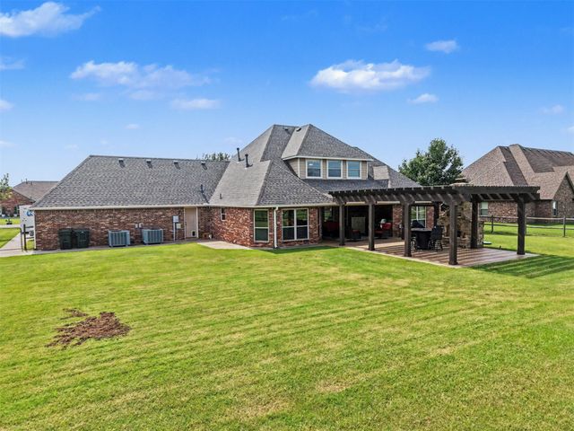 14391 N Sandstone Avenue, Skiatook, OK 74070