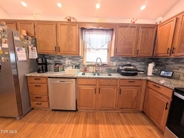 1606 Valley View Drive, Big Stone Gap, VA 24219