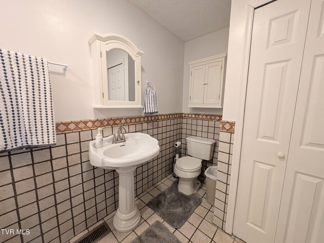 1606 Valley View Drive, Big Stone Gap, VA 24219