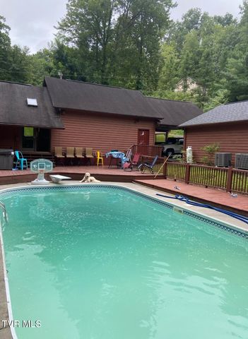 1606 Valley View Drive, Big Stone Gap, VA 24219