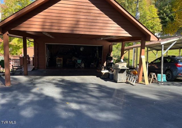 1606 Valley View Drive, Big Stone Gap, VA 24219